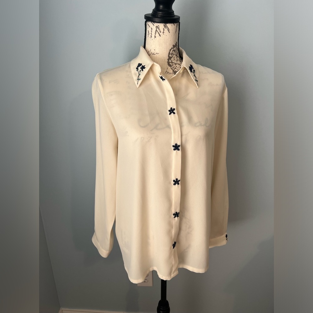 Preston & York Women’s Blouse with Embroidered Flowers size 10